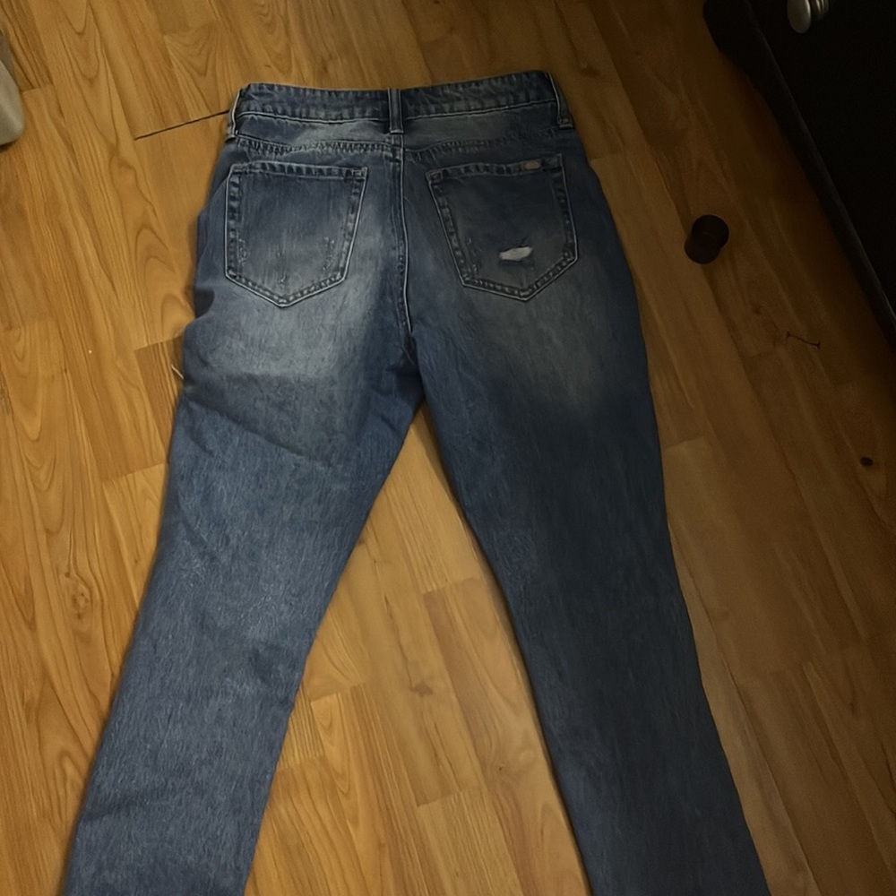 SPECIAL A RIPPED JEANS - Picture 3 of 3